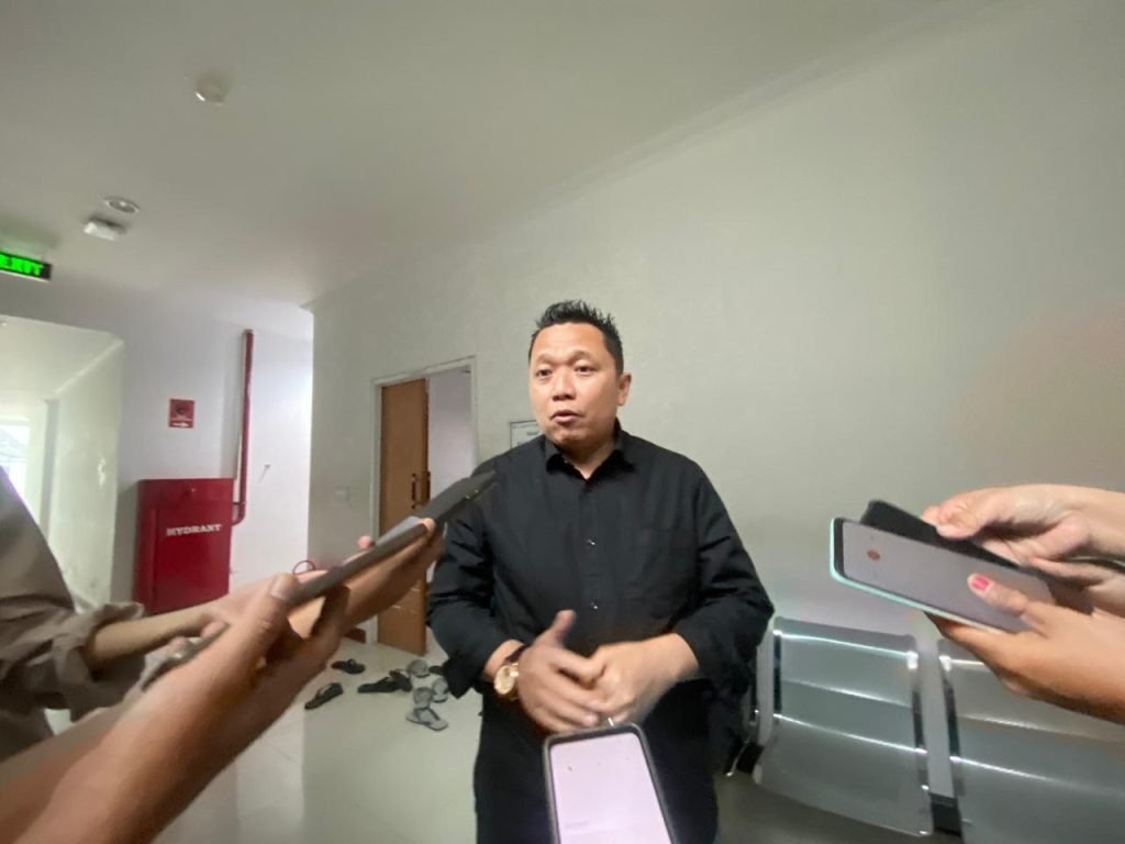 DPRD Minta Pelaku Usaha Tak Lagi Gunakan Badan Jalan Sebagai Parkir