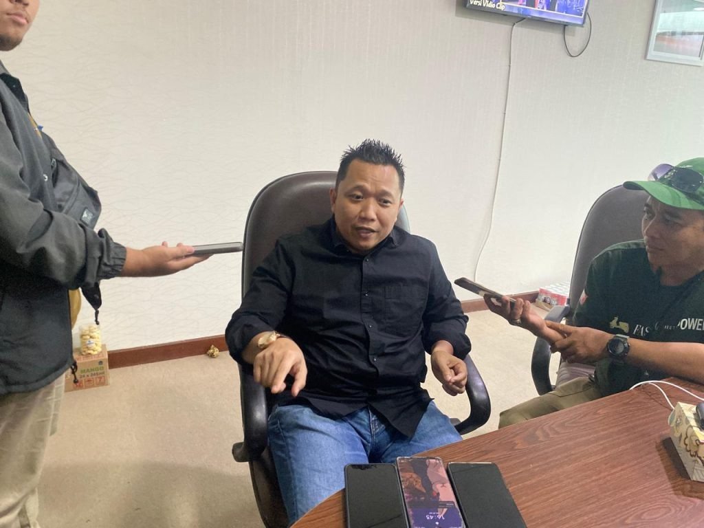 Penataan Reklame di Samarinda Dimulai dengan Sosialisasi untuk Kepastian Aturan Penataan Reklame di Samarinda Dimulai dengan Sosialisasi untuk Kepastian Aturan
